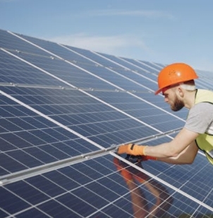 Inauguration de la centrale solaire UM6P